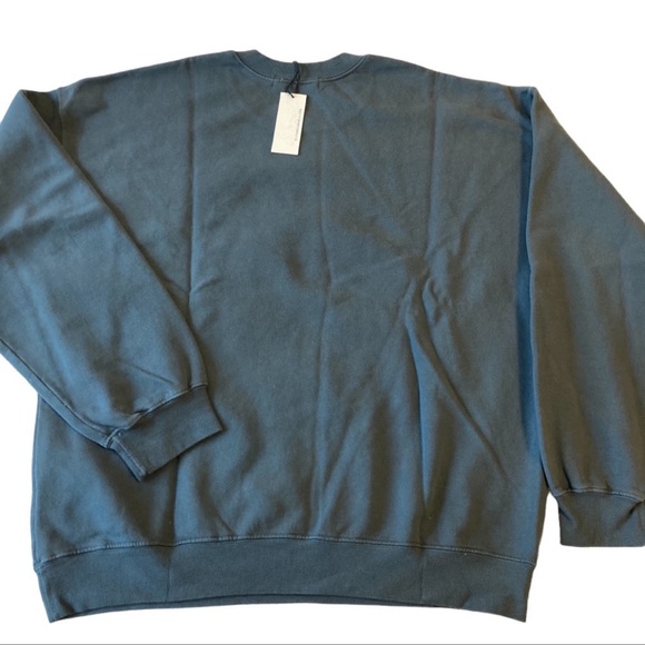 Daydreamer Flower Logo Boyfriend
Crew Neck Sweatshirt in Vintage Black - Picture 4 of 9